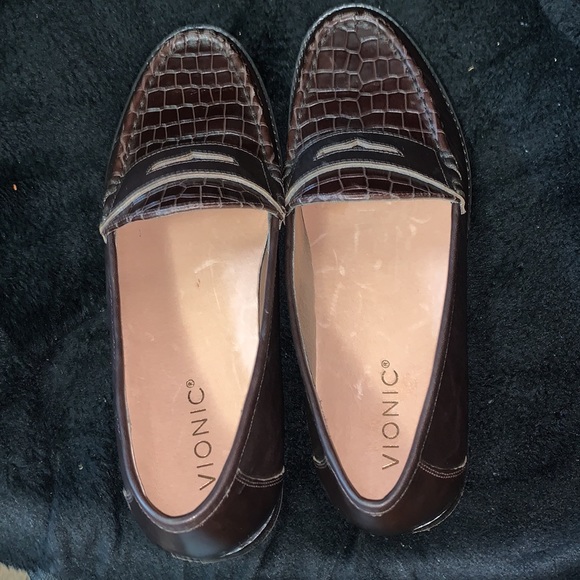 Women’s Vionic waverly croc loafer size 9 - Picture 3 of 4